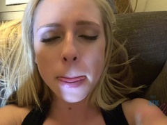 Verein, Füsse, Fussjob, Freundin, Handjob, Piercing, Pov, Titten