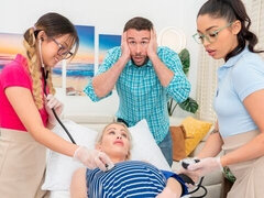 Gros cul, Sucer une bite, En levrette, Branlette thaïlandaise, Pénis, Rasée, Adolescente, Nénés