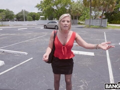 素人, ブロンド, 淫乱熟女, 母, アウトドア, ショートヘア, スカート, ソフトコア