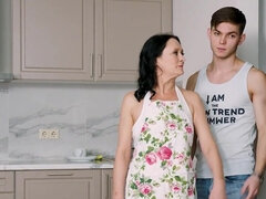 Seksspeelgoed, Omie, Hd, Rijpe lesbienne, Penis, Russisch, Hangende tieten, Geschoren