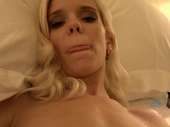 Leie, In den arsch, Füsse, Fussjob, Freundin, Lingerie, Masturbation, Zierlich