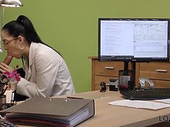 Loan4k. loan agent is blessed to screw face and vagina of music