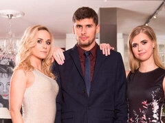 In den arsch, Grosser schwanz, Grosse titten, Blondine, Blasen, Hundestellung, Frau frau mann, Milf