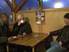 In den arsch, Arsch, Grosser schwanz, Schwarz, Blasen, Spermaladung, Kehlenfick, Ehefrau