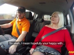 Sucer une bite, Voiture, Doigter, Branlette thaïlandaise, Léchez, Mère que j'aimerais baiser, De plein air, Pov