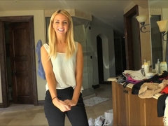 Anal, Vestido, Extremo, Penetracion con dedos, Masturbación, Orgasmo, Público, Solo