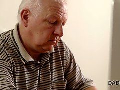 Mamada, Corrida, Corridas, Checa, Papá, Penetracion con dedos, Hd, Hijo