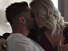 Blondine, Freund, Vollbusig, Paar, Erotisch, Hardcore, Lingerie, Transfrau