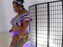 Большая жопа, Большие сиськи, Брюнетки, Черненькие, Пальцем, Милф, Обнаженные, Сиськи