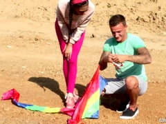 18, 茶髪の, 衣服着たままセックス, イく瞬間, 天然, アウトドア, フェラする, ティーン