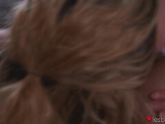 Tussi, Schwarz, Braunhaarige, Fingern, Behaart, Lecken, Natürlichen titten, Muschi