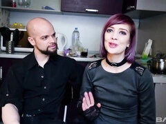 Anal, Cul, Grosse bite, Gros seins, En levrette, Mère que j'aimerais baiser, Rousse roux, Cheveux courts