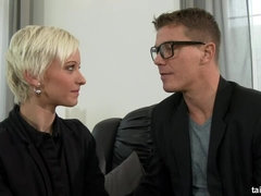 Blondine, Blasen, Handjob, Hardcore, Masturbation, Natürlich, Pissen, Nass