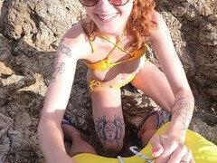 Strand, Pijpbeurt, Brits, Europees, Openbaar, Roodharige vrouw, Tatoeage, Tiener