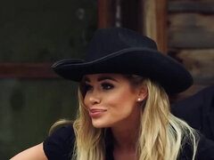 Grote kont, Pijpbeurt, Sperma in mond, Zwart, Hd, Openbaar, Rijden, Trio