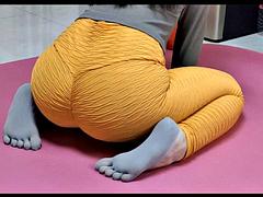 Asian headscissor bed squeeze: Babe, Licking  Headscissors Porn