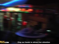 Rubia, Loco, Gafas, Dinero, Perforación, Público, Medias largas, Trio