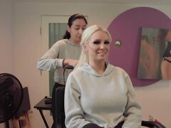 In den arsch, Grosse titten, Blondine, Tanzen, Lingerie, Milf