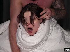 18 años, Verga grande, Morena, Estilo perrito, Sexo duro, Adolescente, Tetas, Virgen