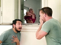 Gros seins, Blonde, Plantureuse, Mère que j'aimerais baiser, Chatte, Douche, Voyeur, Mouillée