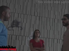 Gros cul, Gros seins, Sucer une bite, Gorge profonde, En levrette, Noir ébène, Hard, Interracial