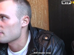 Leie, Blasen, Spermaladung, Schwanz, Masturbation, Öffentlich, Russisch, Jungendliche (18+)