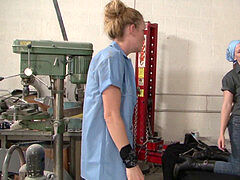 エロ熟女, キス, レズビアン, なめる, 淫乱熟女, アウトドア, 公共, ヤリマンの