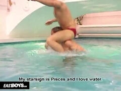 Queue, Homosexuelle, Branlette thaïlandaise, Énorme, Piscine, Solo, Adolescente, Vierge