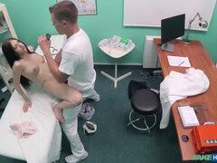 Grosse bite, Gros seins, Plantureuse, Médecin, Grosse, Hard, Suçant, Nénés