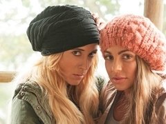 最高, デカパイ, 指いじり, キス, なめる, オナニー, ストリッピング, ティーン