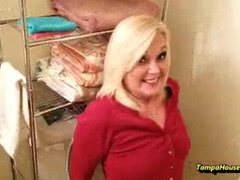 En gros plan de très près, Talons, Mère que j'aimerais baiser