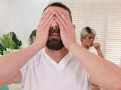 Kont, Grote mammen, Blond, Bruinharig, Brillen, Masseren, Shemale, Kort haar