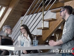 Blonde, Doigter, Lingerie, Masturbation, Mère que j'aimerais baiser, Chatte, Dénudage, Tatouage