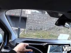 Schönheit, Freund, Braunhaarige, Auto, Gehörnter ehemann, Freundin, Hd, Pov