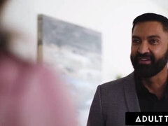 Bisexual Boss Shares Cumshot with Assistant and Boyfriend in Intimate Threesome!