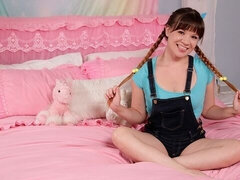 Enthousiasteling, Grote lul, Pijpbeurt, Seksspeelgoed, Twee staartjes, Gezichtspunt, Kort haar, Mager