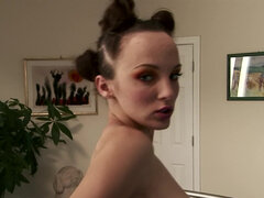 Arsch, Braunhaarige, Absätze, Masturbation, Muschi, Socken, Scherzbold, Spielzeuge