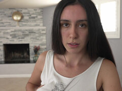 Sucer une bite, Brunette brune, Éjaculation interne, Branlette thaïlandaise, Maman, Fête, Rasée, Adolescente