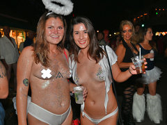 Chica, Tetas grandes, Despelote, Desnudo, Fiesta, Público, Estudiante, Tetas