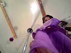 Arabe, Hembra, Dominacion femenina, Penetracion con dedos, Orgasmo, Pov, Bajo la falda