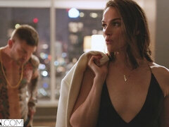 Anal, Grosse bite, Sucer une bite, Brunette brune, En levrette, Mère que j'aimerais baiser, Maigrichonne, Grande