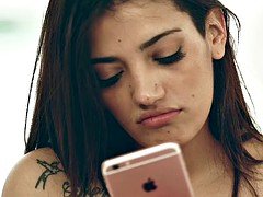 Corridas, Fetiche, Interracial, Lencería, Afeitado, Medias largas, Tatuaje, Tetas