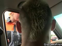Blondine, Brille, Oma, Gruppe, Reif, Im freien, Öffentlich, Flotter dreier