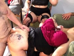 ぽっちゃり, フェラチオ, ぽちゃ, Hd, 淫乱熟女, 裸, スペイン人, タトゥー