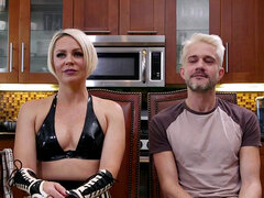 Блондинки, Бондаж, Женское доминирование, Фетиш, Каблуки, На кухне, Чулки, Игрушки