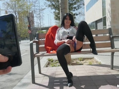 Gros seins, Garce, Plantureuse, Doigter, Exhib, Public, Jarretelles, Nénés
