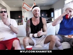 Pummelig, Fett, Ablutschen