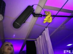 Nadia White Fills Her Gaping Holes with Overripe Bananas!