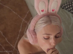 Yammy babe Eva Elfie hot porn video