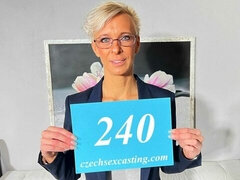Grosser arsch, Blondine, Blasen, Hundestellung, Reif, Milf, Kurzes haar, Titten